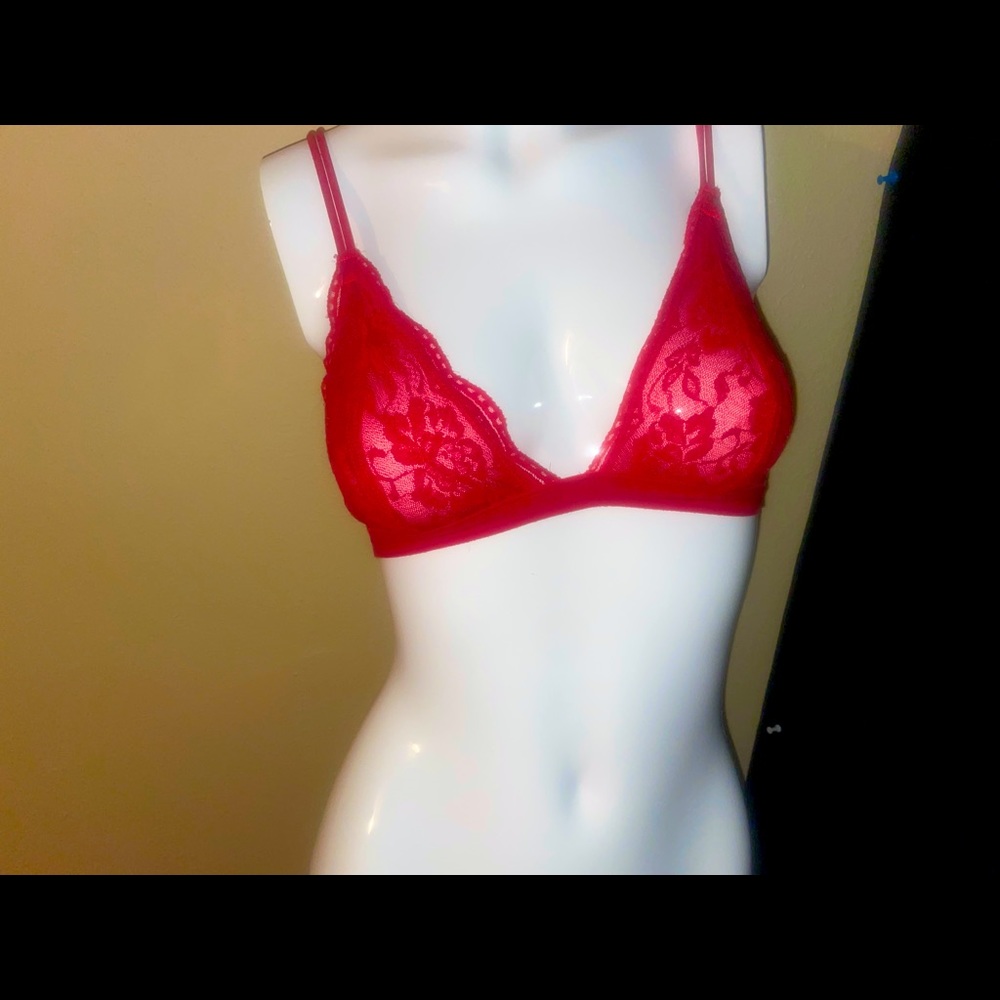 red dainty lace bralette top❣️